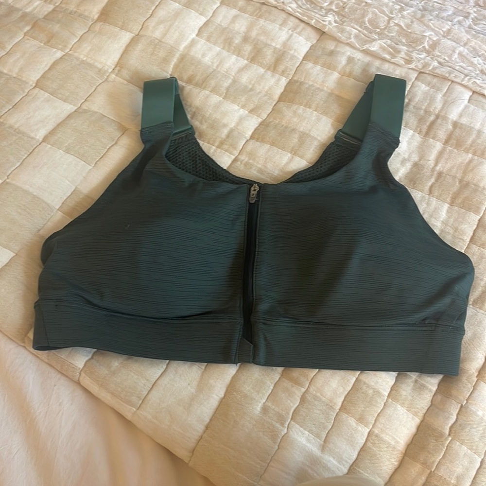 Outdoor voices zip bra in evergreen